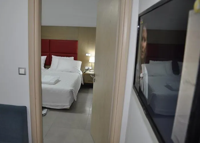 Daniel Luxury Aparthotel 4*