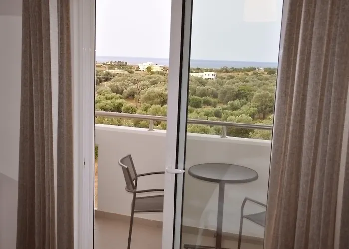 Daniel Luxury Aparthotel 4*